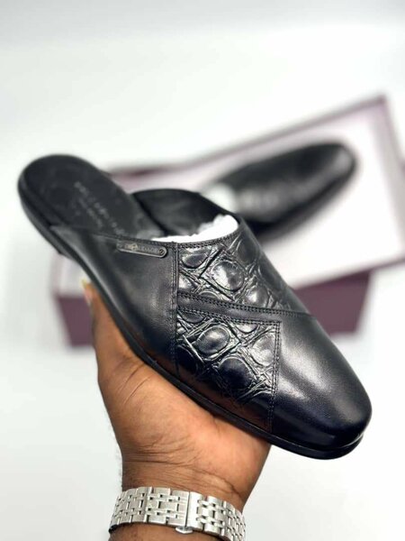 Half Shoe (Black)