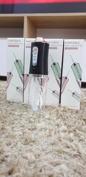 Water flosser