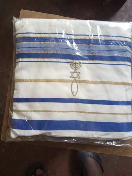 Prayer shawl