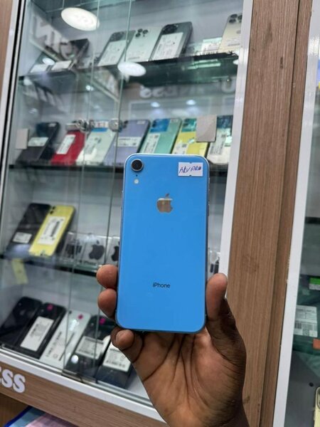 iPhone XR