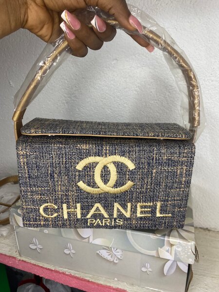 Sac à main texturé élégant