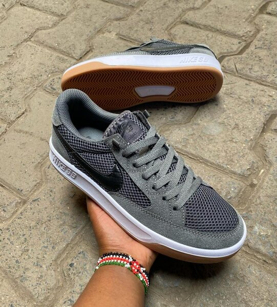 CLASSIC NIKE SB.