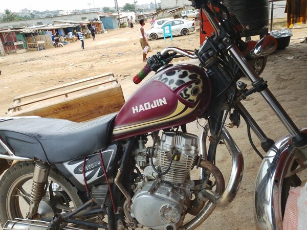 Moto Haojin 125CC Rouge
