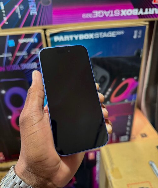 iPhone 16