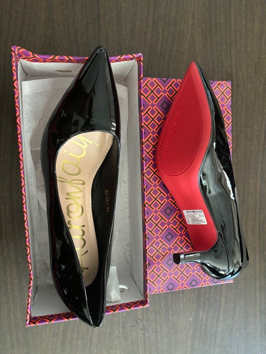 Black office heels