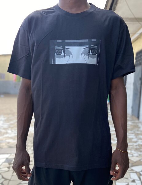 T-shirt anime noir Itachi