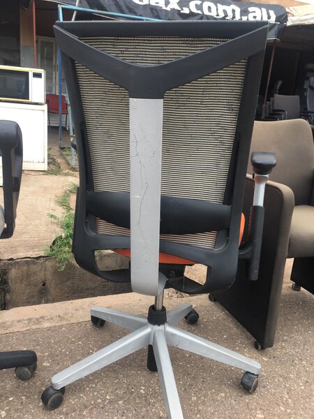 Officer chair