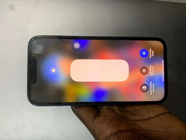 iPhone 13 simple