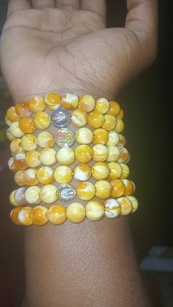Bracelets en perles colorées