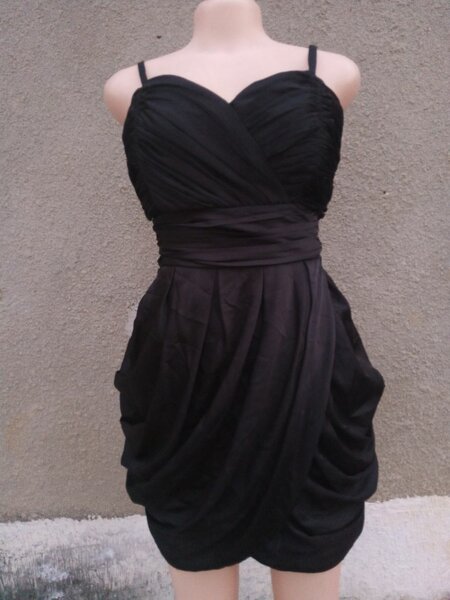 Robe Noire Élégante Soirée