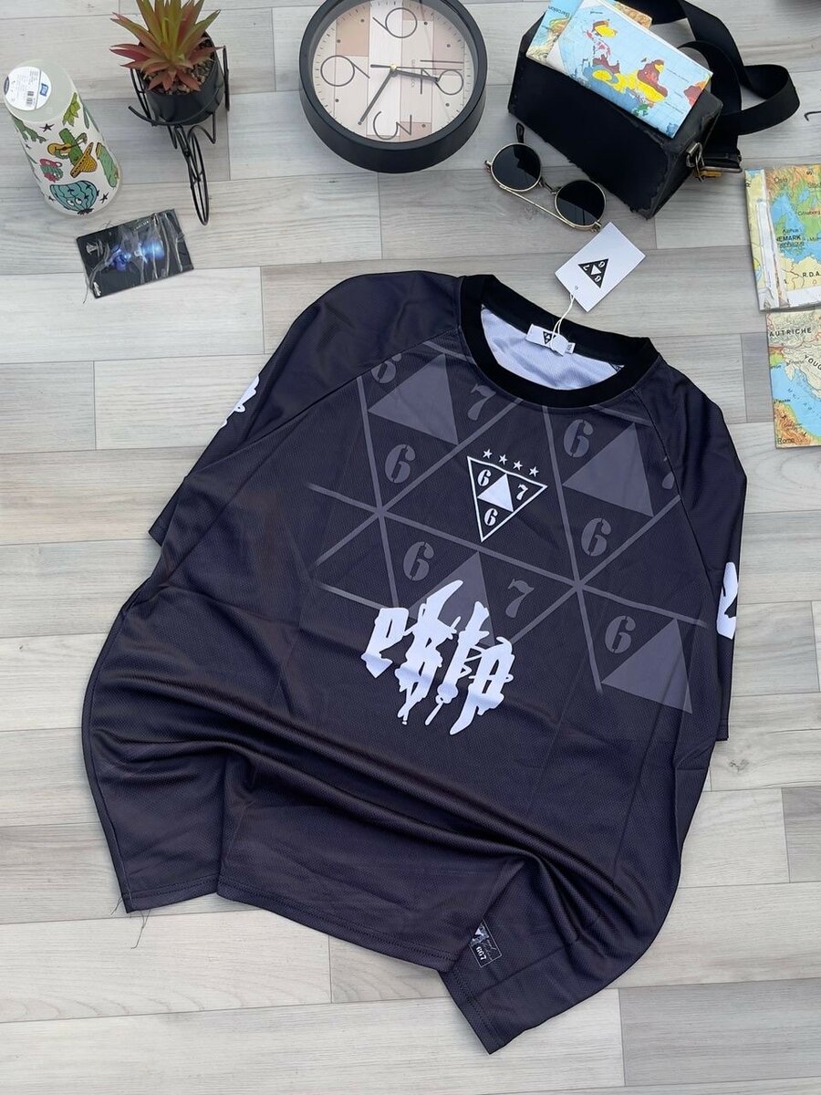 T-shirt 676