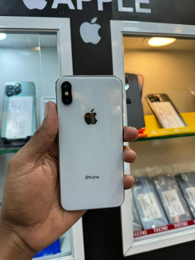 iPhone X