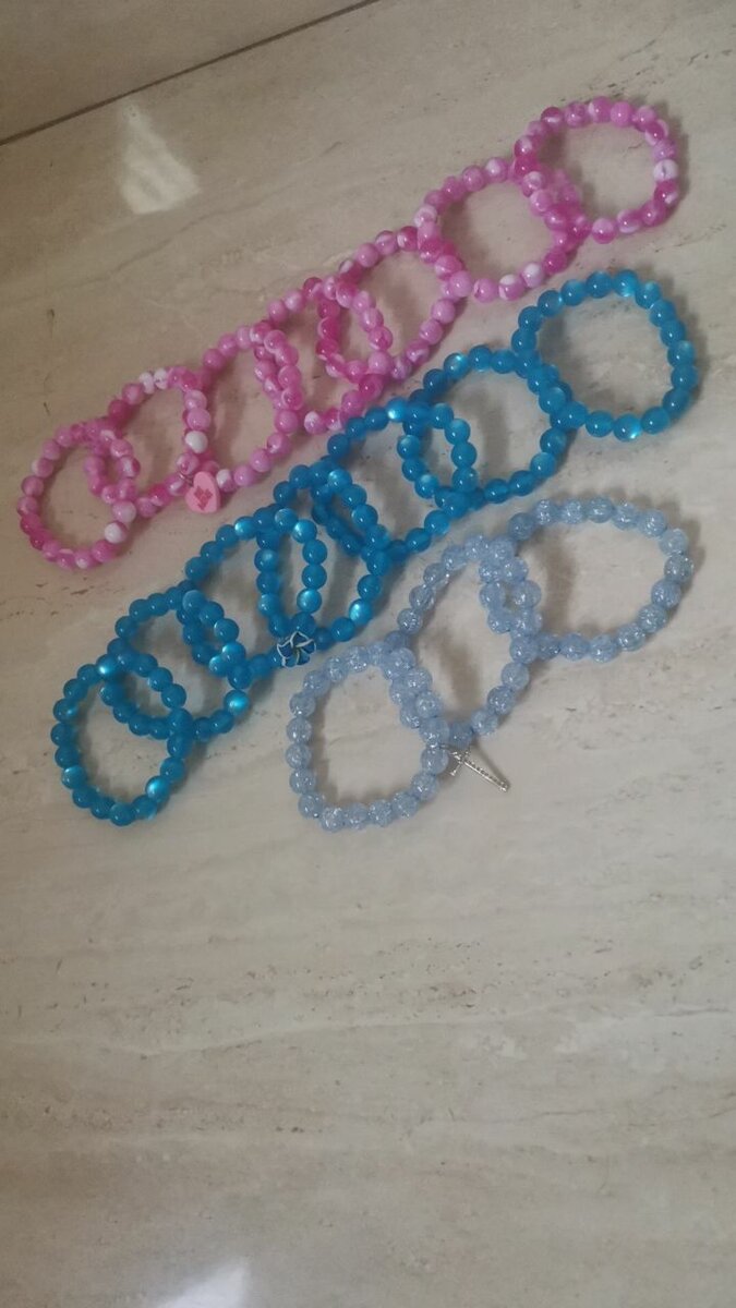Bracelets en perles colorés