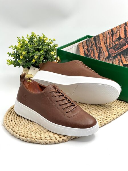 TIMBERLAND BROWN AND WHITE
