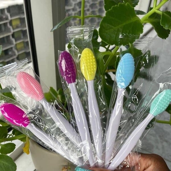 Brosse à lèvres