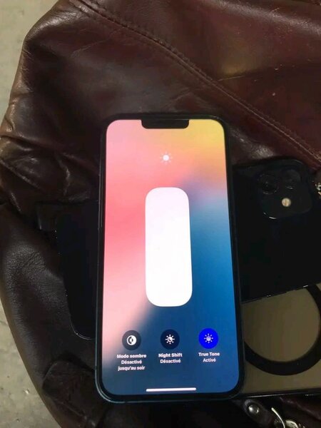 iPhone 128 Go Bleu