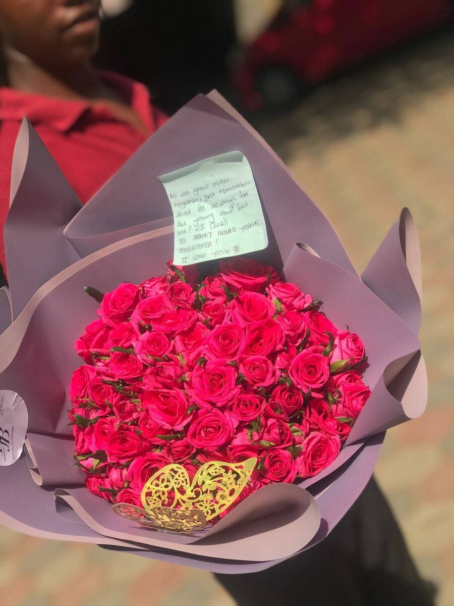 60 stem pink rose