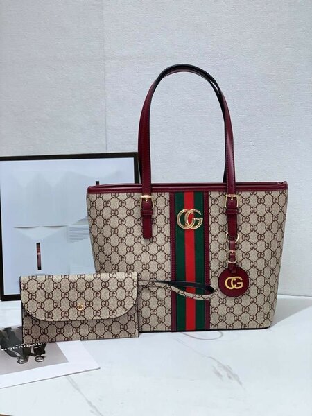 Ladies handheld bags