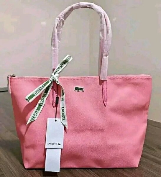 Sac cabas Lacoste élégant