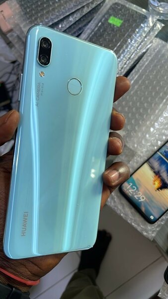 HUAWEI P20 LITE