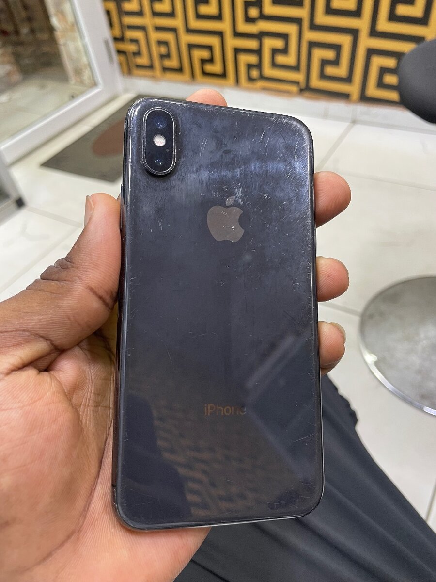 iPhone X