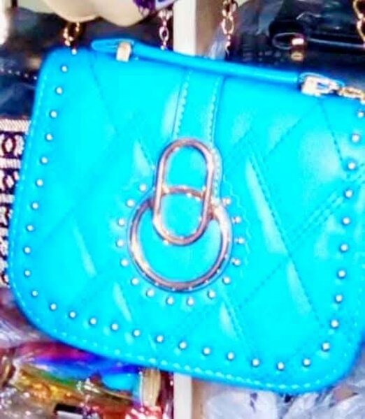 Sac bandoulière bleu tendance