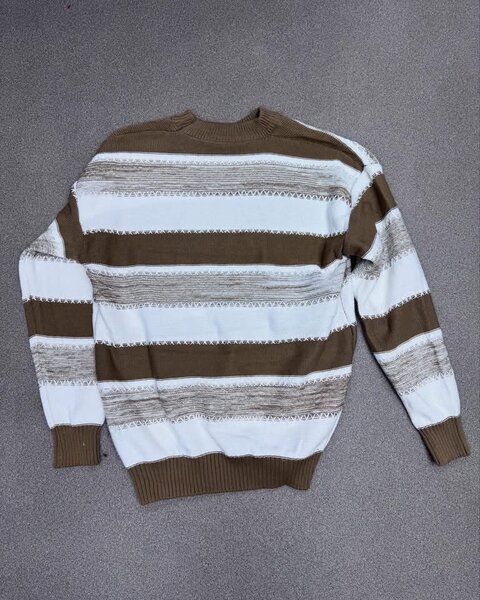 Pull rayé marron et blanc