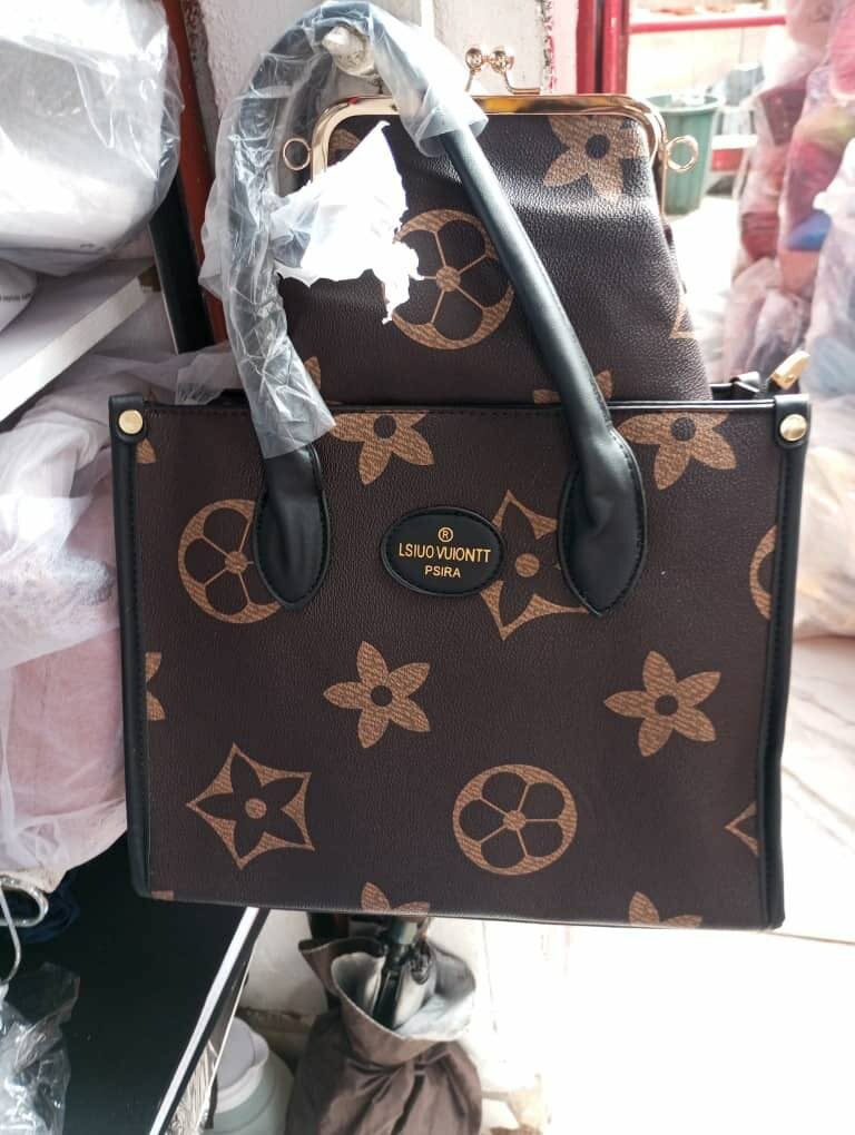 Sac à main élégant en cuir brun