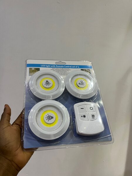 Cabinet light