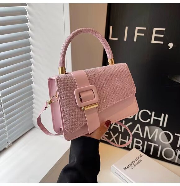 Sac à mains de soirée luxe et class