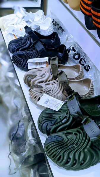 Anita stores