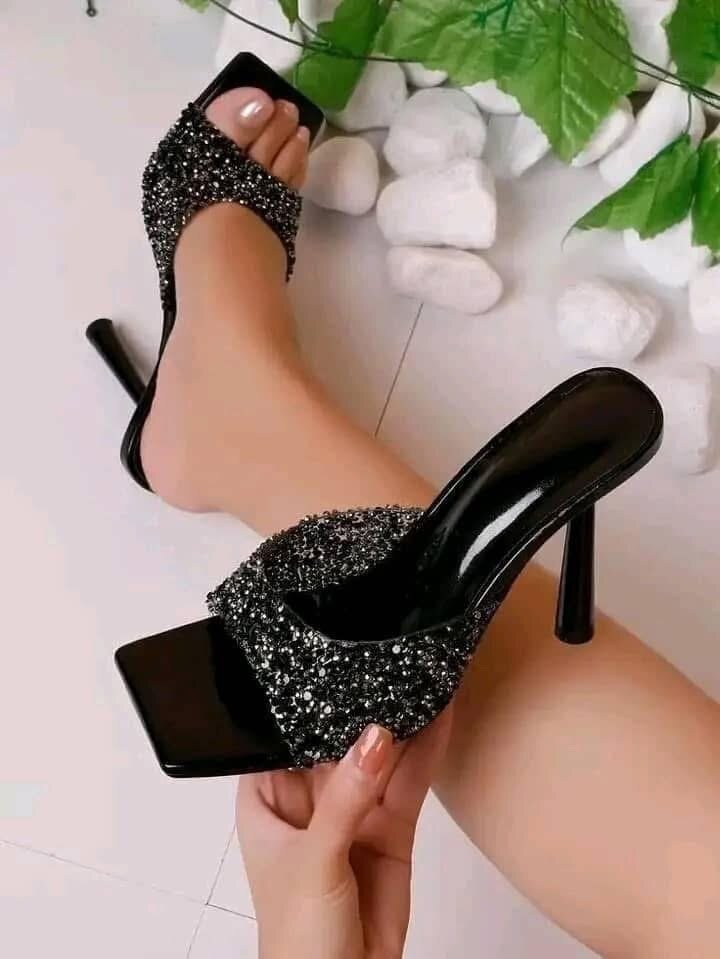 Sandales à talons glamour