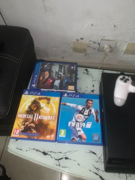 PlayStation 4 Fat