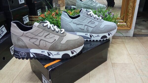 Premiata women