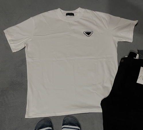 T-Shirt size L