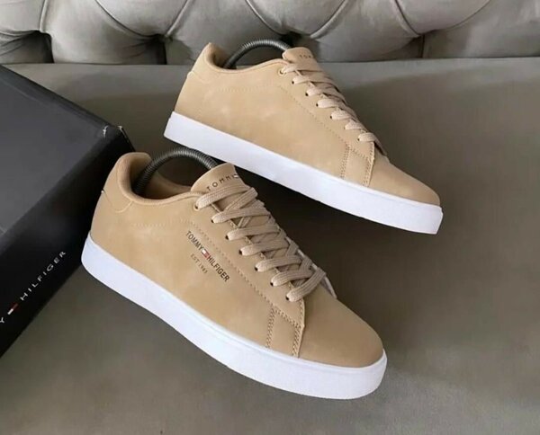 Tommy Hilfiger