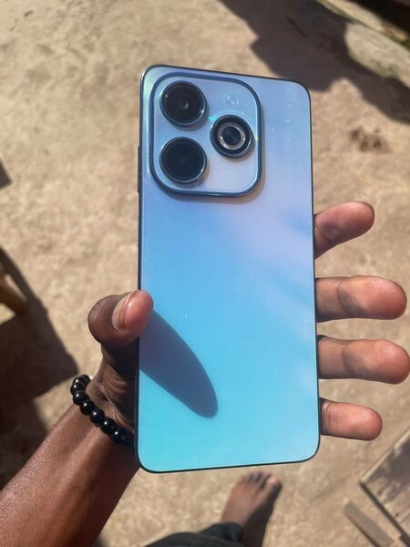 Infinix hot40i