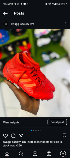 Kids soccer boots