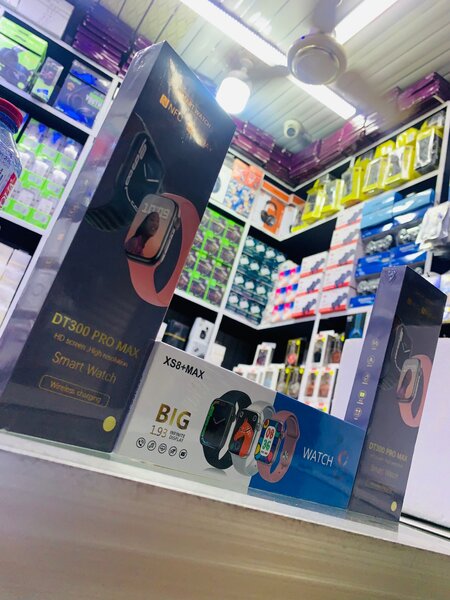 XS8+MAX watch