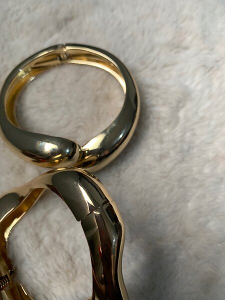 Chunky bangles