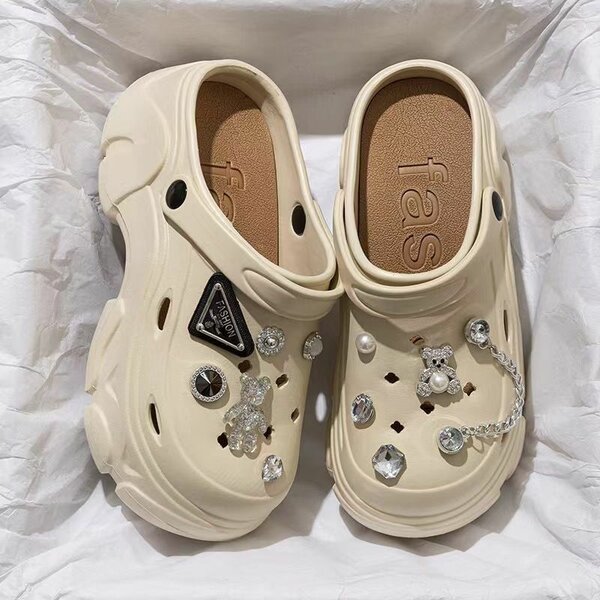 CREAM CROCS WITH STONES