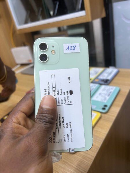 iPhone 12 simple