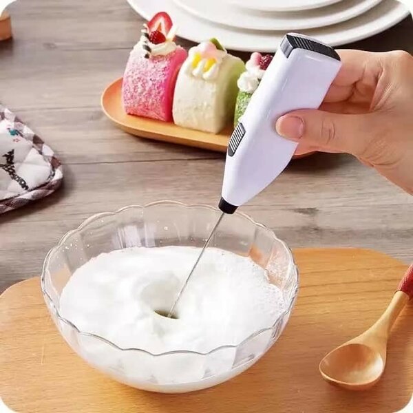 Mini batteuse à œuf disponible