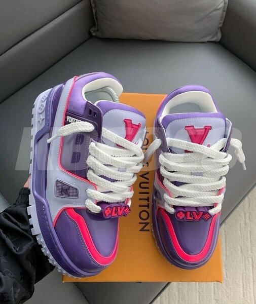 Shoe