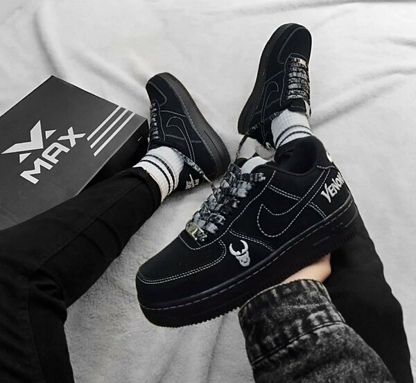 NIKE AIRFORCE VENOM