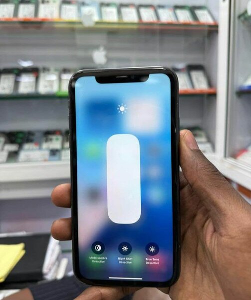 iPhone 11 Noir - 64GB