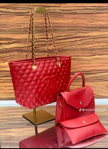 Ladies hand bag