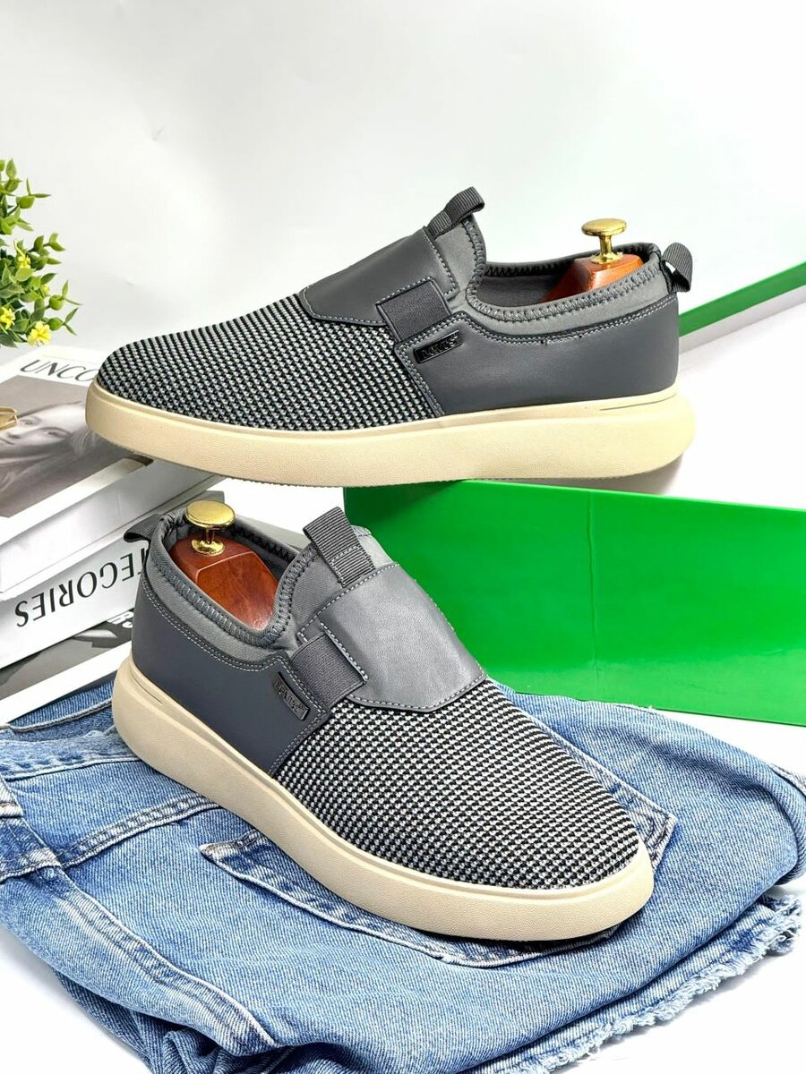Fashion shoes