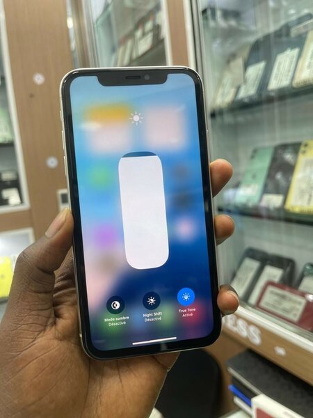 iPhone 11 simple