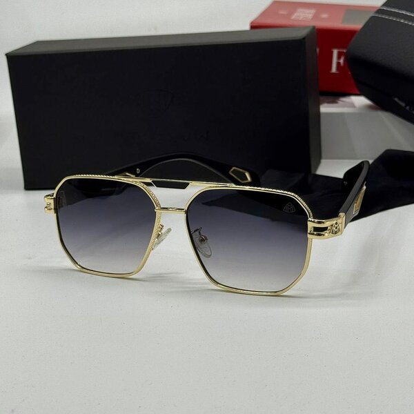 Fashionable glasses